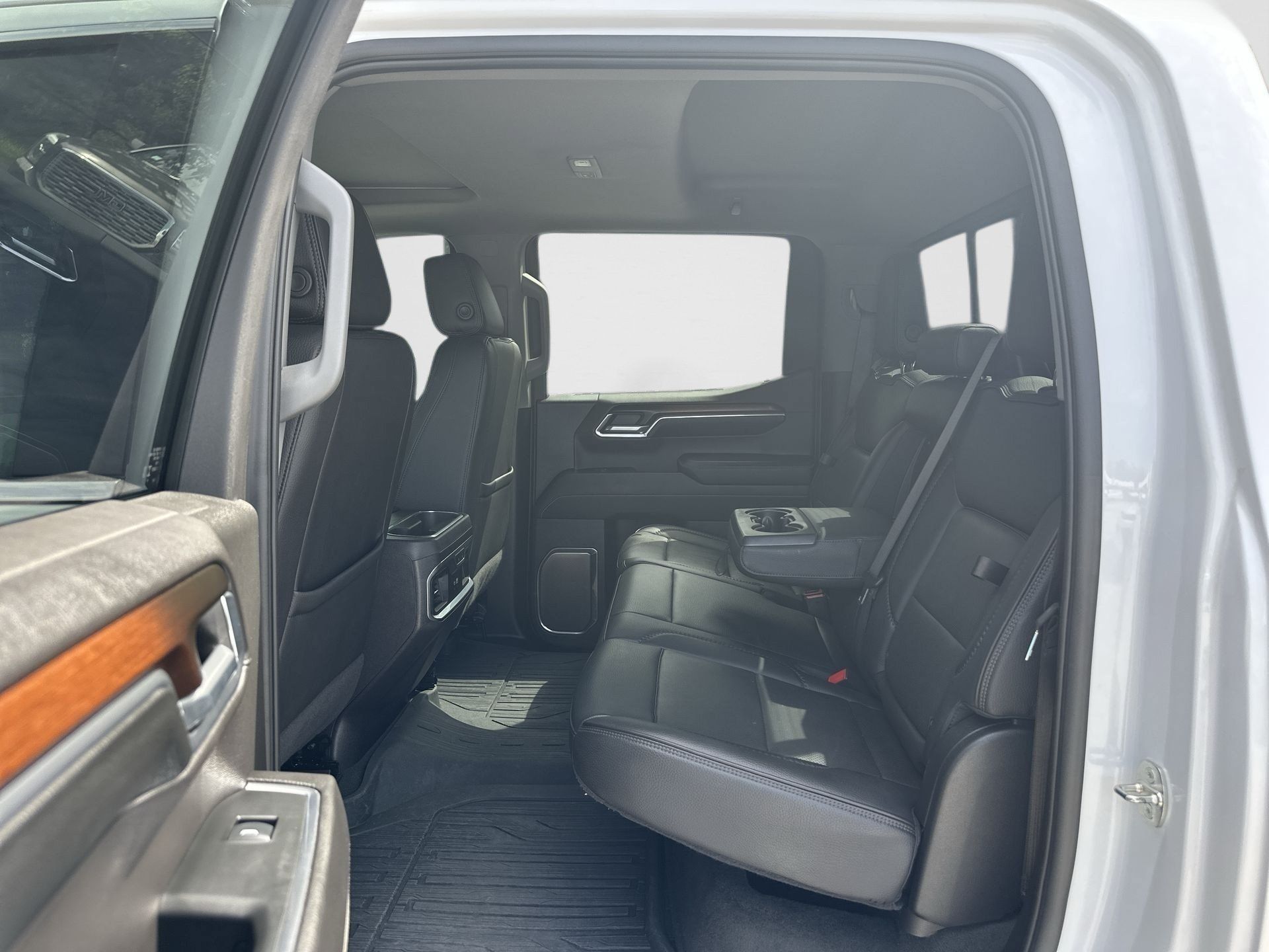 Certified 2024 GMC Sierra 1500 Denali w/ Denali Reserve Package AWD/4WD image 25