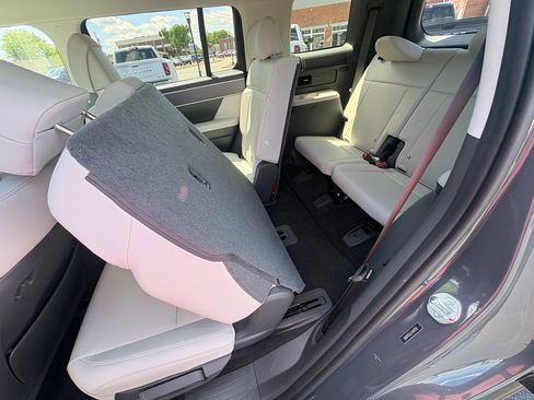 Used 2026 Hyundai Santa Fe SEL AWD/4WD image 25