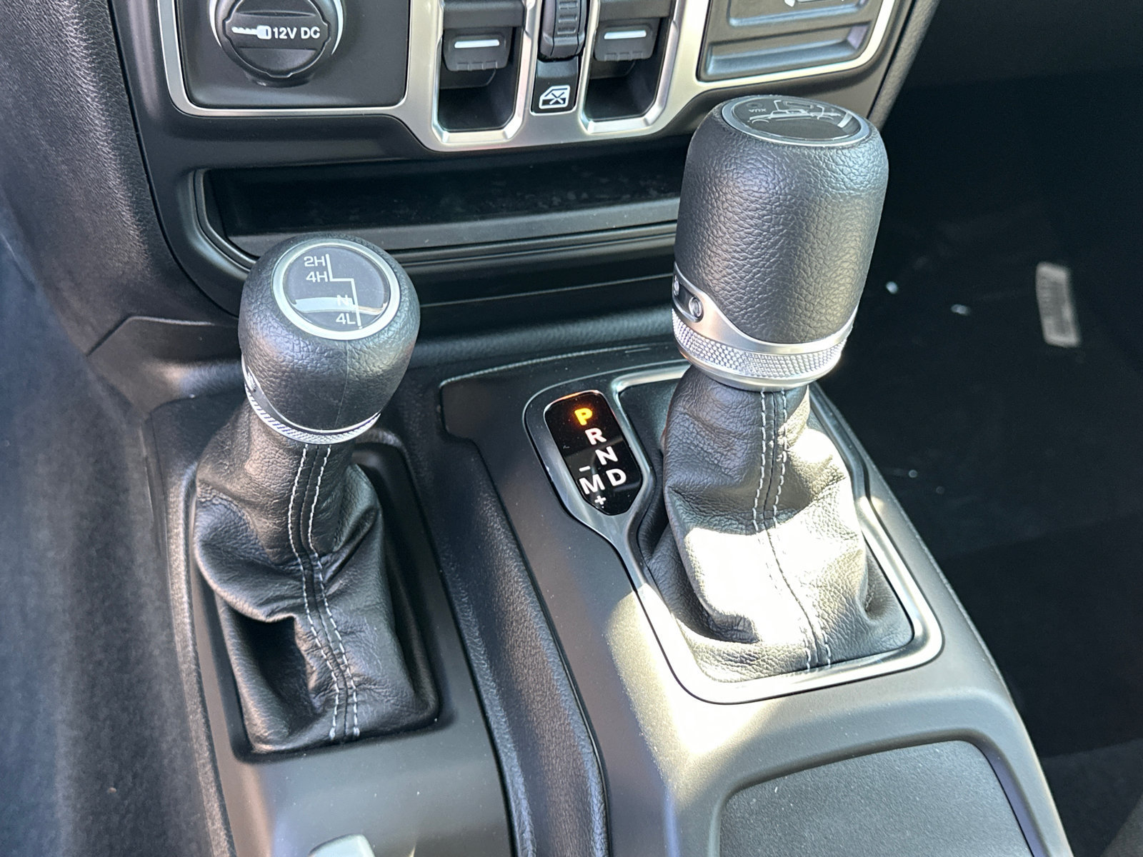 New 2026 Jeep Gladiator Sport AWD/4WD image 31