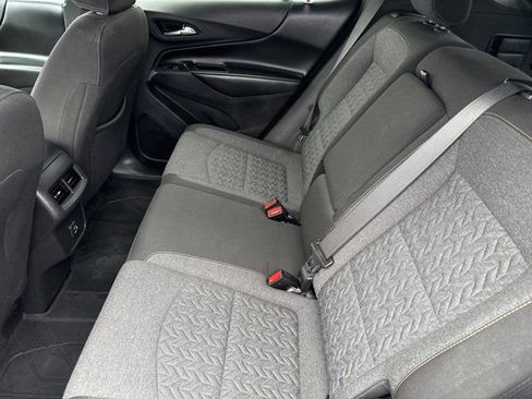 Used 2022 Chevrolet Equinox LT w/ Driver Convenience Package image 16