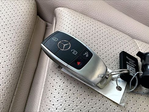 Certified 2021 Mercedes-Benz GLC 300 w/ Driver Assistance Package image 29