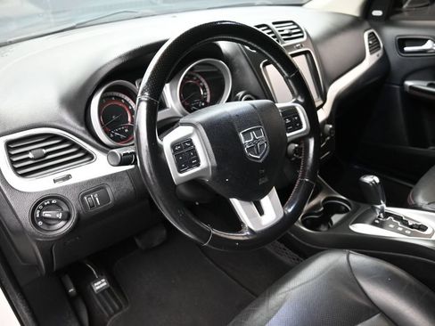 Used 2019 Dodge Journey GT AWD/4WD image 17