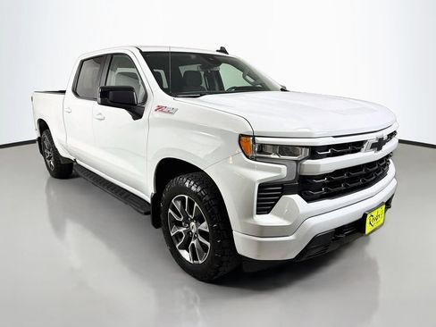 Used 2022 Chevrolet Silverado 1500 RST AWD/4WD image 4