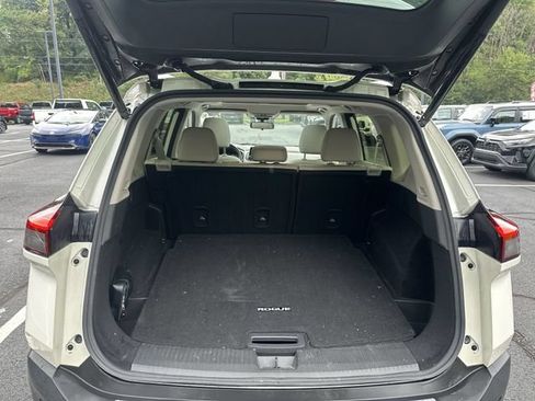 Used 2023 Nissan Rogue SV w/ SV Premium B Package AWD/4WD image 23