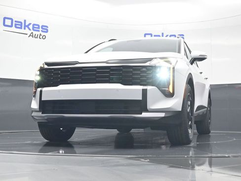 New 2026 Kia Sportage EX image 42