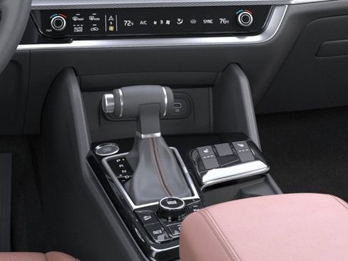 New 2025 Kia Sportage SX image 23