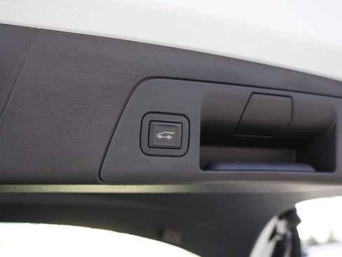 Certified 2023 Buick Envision Preferred w/ Sport Touring Package image 20