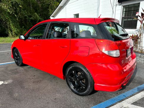 Used 2004 Toyota Matrix image 12