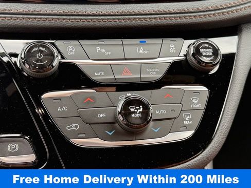 New 2026 Chrysler Pacifica Pinnacle image 20