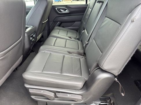 Used 2024 Chevrolet Suburban LT image 25