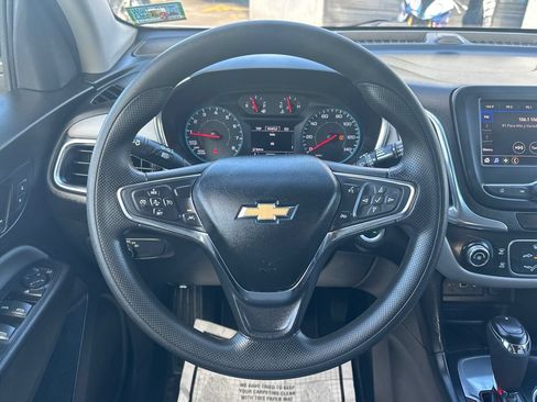 Used 2020 Chevrolet Equinox LS w/ LS Convenience Package FWD image 25