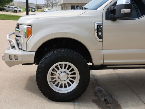 Used 2017 Ford F250 King Ranch w/ King Ranch Ultimate Package image 11