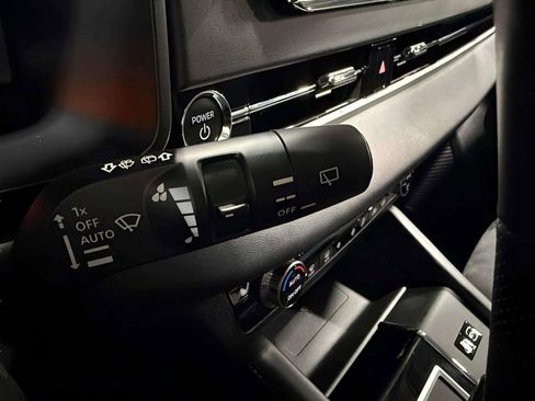 Used 2023 Mitsubishi Outlander SE AWD/4WD image 36