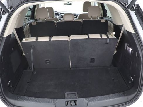 Used 2023 Ford Explorer Limited image 30