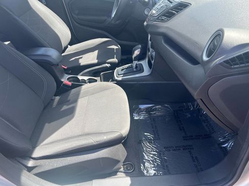 Used 2019 Ford Fiesta SE image 10