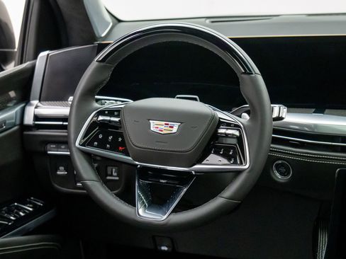 Certified 2025 Cadillac Escalade V w/ LPO, ONYX Package AWD/4WD image 13