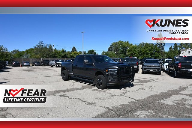 Used 2024 RAM 3500 Laramie w/ Night Edition AWD/4WD image 1