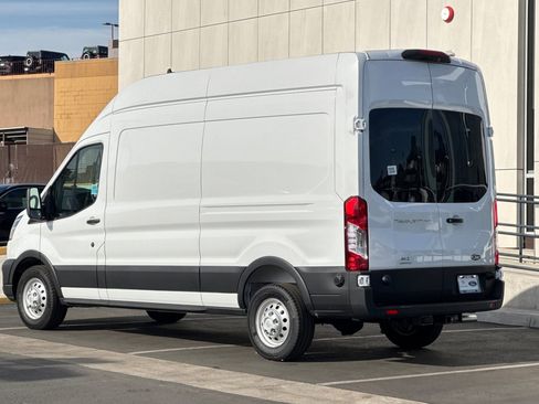 New 2026 Ford E-Transit 148 High Roof Extended image 5