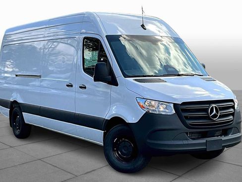 New 2025 Mercedes-Benz Sprinter 2500 image 2