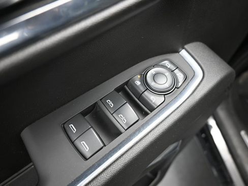 Used 2024 GMC Sierra 1500 SLT image 13