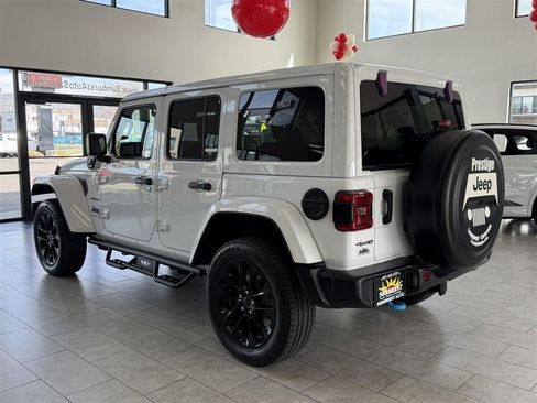 Used 2024 Jeep Wrangler Sahara w/ Technology Group image 5