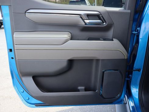 Used 2022 Chevrolet Silverado 1500 ZR2 w/ Technology Package image 28