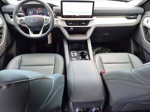 New 2026 Ford Explorer Active w/ Active Comfort Package RWD image 13