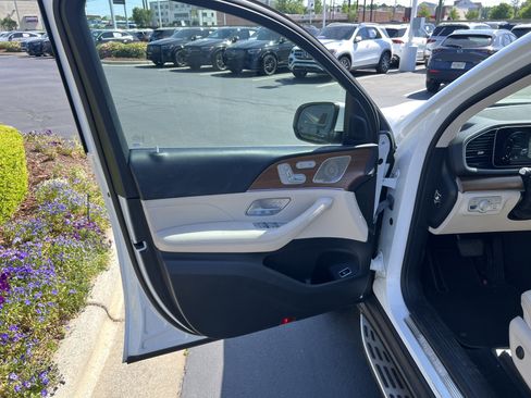 Used 2023 Mercedes-Benz GLE 350 4MATIC image 12