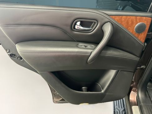 Used 2018 INFINITI QX80 4WD w/ Driver Assistance Package image 28