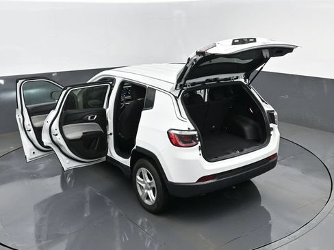 Used 2023 Jeep Compass Sport AWD/4WD image 26