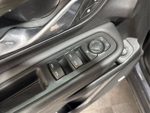 Used 2018 GMC Terrain SLT w/ Preferred Package AWD/4WD image 33