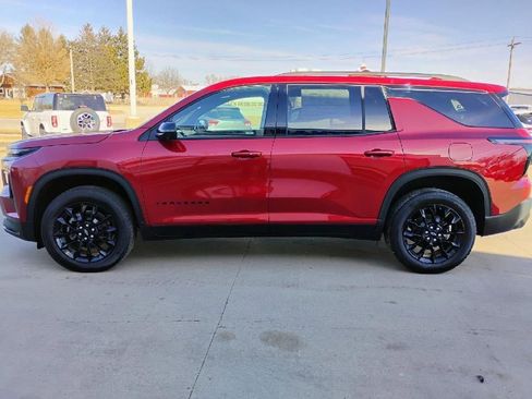 New 2025 Chevrolet Traverse LT w/ Midnight/Sport Edition AWD/4WD image 7