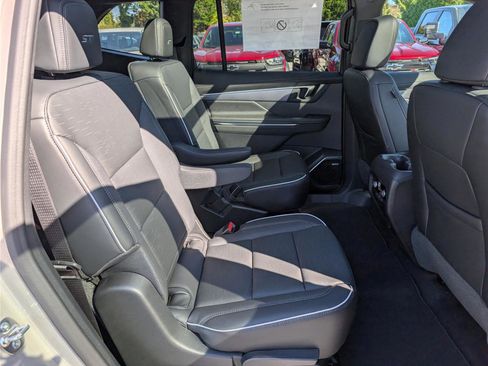 New 2026 Buick Enclave Sport Touring w/ Power Package image 9