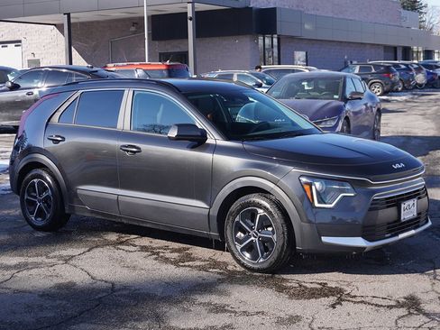 Used 2023 Kia Niro LX image 51