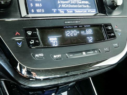 Used 2017 Toyota Avalon XLE image 14