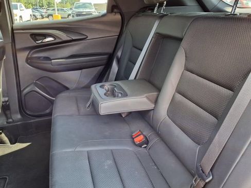 Used 2023 Chevrolet TrailBlazer RS FWD image 7
