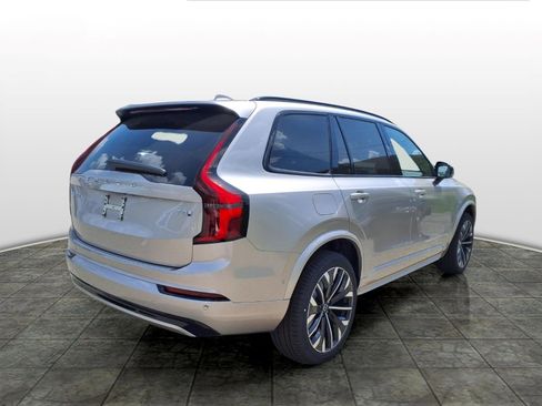 New 2026 Volvo XC90 T8 Ultra w/ Lounge Package AWD/4WD image 3