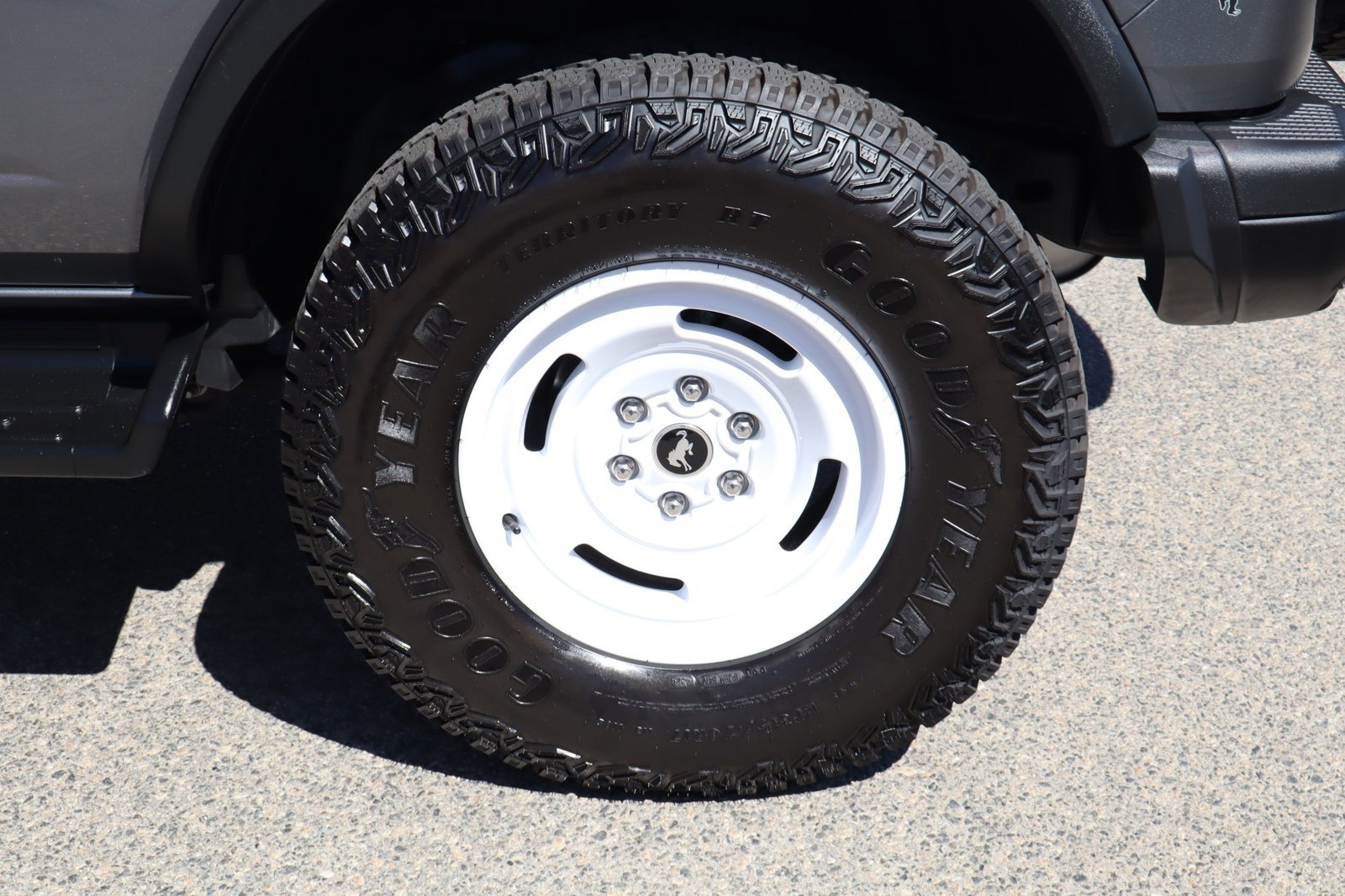 Used 2025 Ford Bronco Heritage Edition AWD/4WD image 13