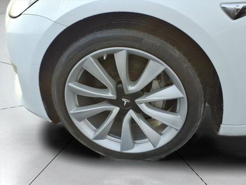 Used 2019 Tesla Model 3 image 16