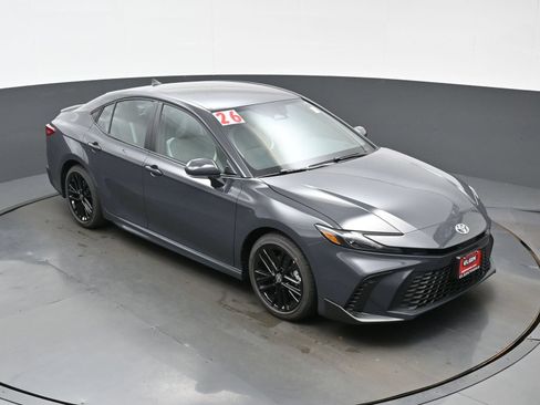 Used 2026 Toyota Camry SE FWD image 35