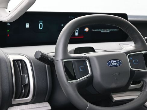 Used 2025 Ford Expedition Max Active image 17