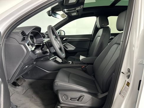 New 2025 Audi Q3 2.0T Premium image 4