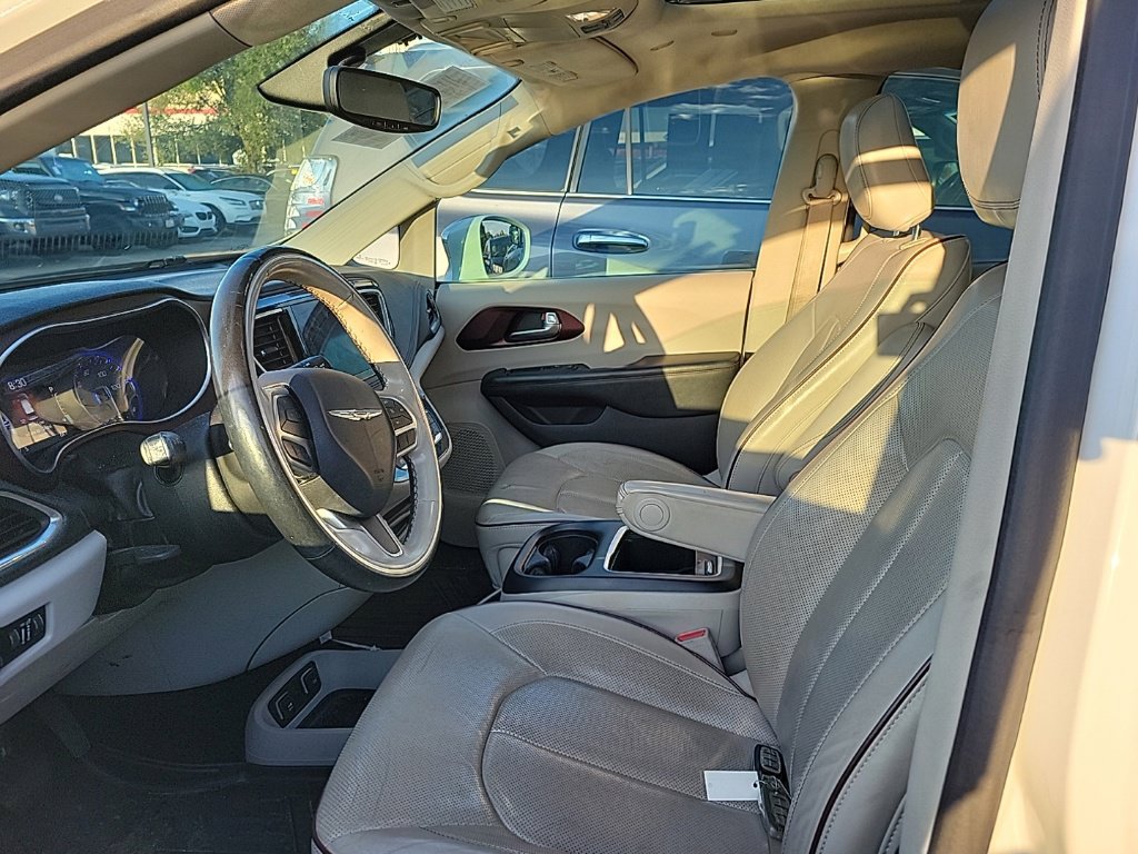 Used 2020 Chrysler Pacifica Limited FWD image 6