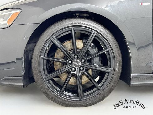 Used 2022 Audi A8 L 3.0T image 38