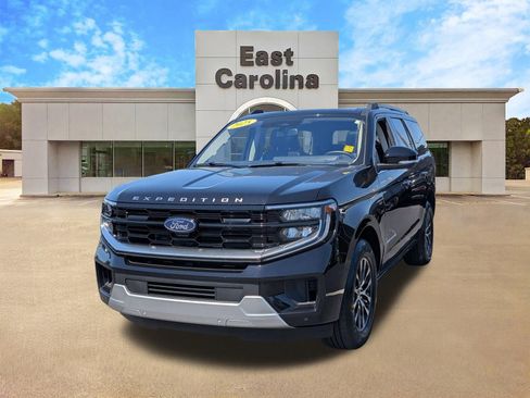 Used 2025 Ford Expedition Platinum AWD/4WD image 7