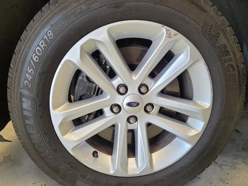 Used 2016 Ford Explorer XLT image 31