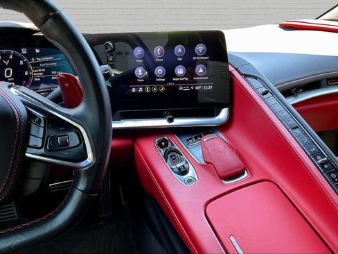 Used 2022 Chevrolet Corvette Stingray Premium Cpe w/ Z51 Performance Package RWD image 8