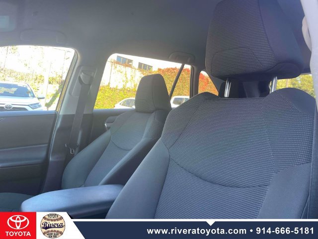 Used 2023 Toyota RAV4 LE AWD/4WD image 19