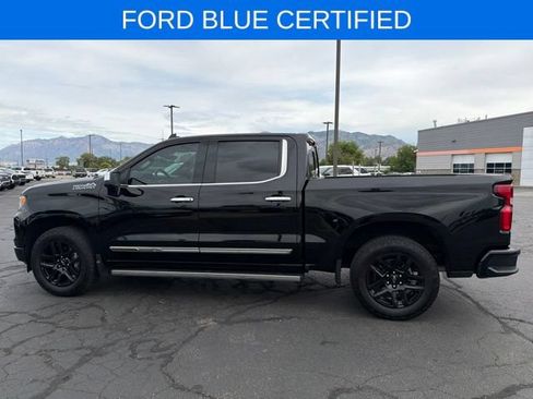 Used 2022 Chevrolet Silverado 1500 High Country w/ Technology Package AWD/4WD image 12