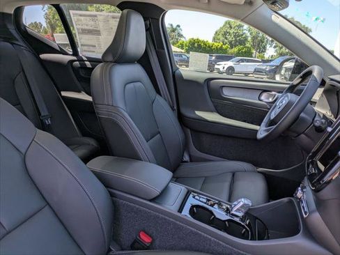 New 2026 Volvo XC40 B5 Ultra w/ Climate Package image 13